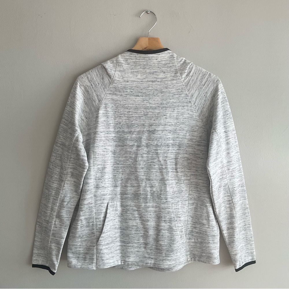 Tek Gear Black and White Long-Sleeve Top